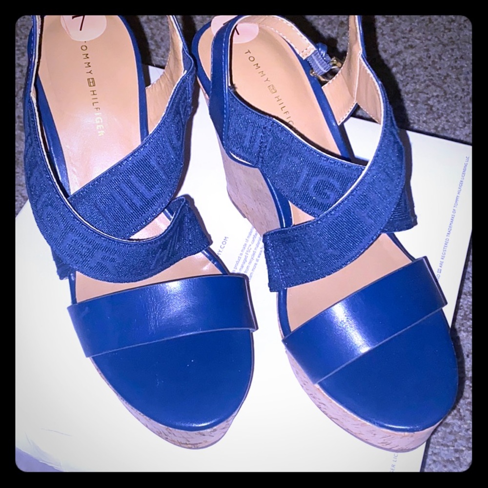 Tommy Hilfiger Blue/Tan Wedge Sandals 👡
